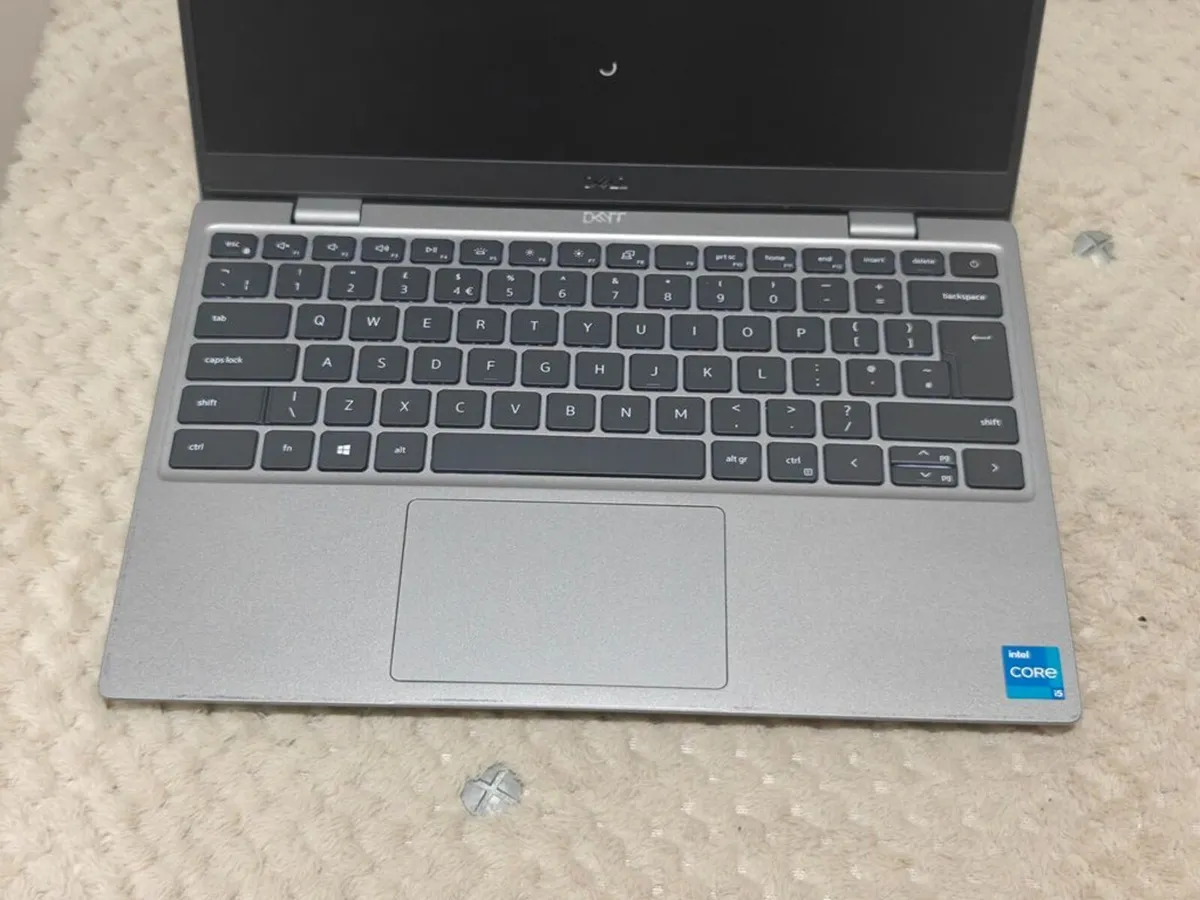 Dell Latitude 3320 | i5 (11th gen) | 8GB | 256GB | - Image 2