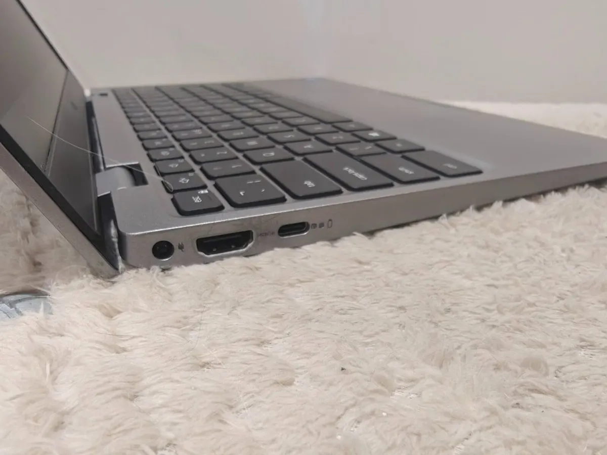 Dell Latitude 3320 | i5 (11th gen) | 8GB | 256GB | - Image 4