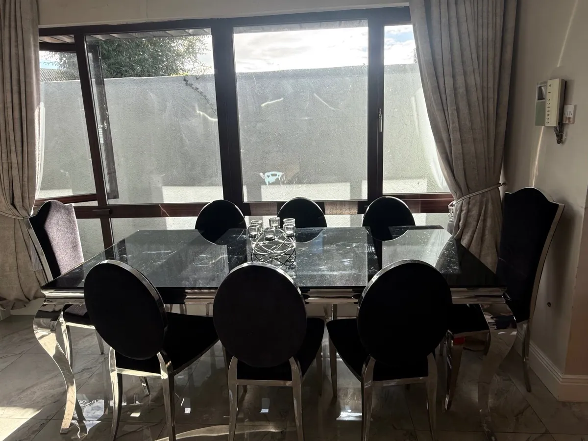 Dining Table & 8 chairs - Image 3