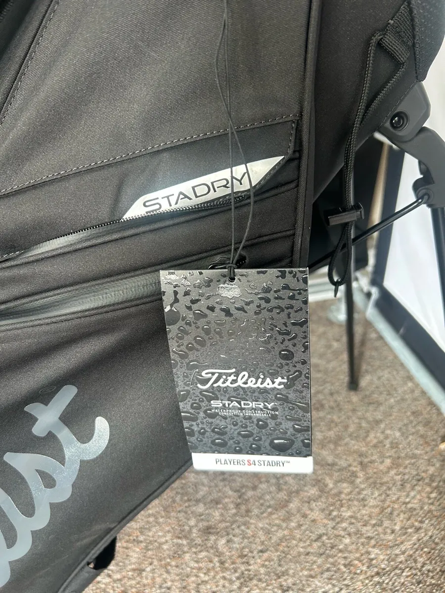 Titleist S4 Stay Dry Golf Carry Bag - Image 2