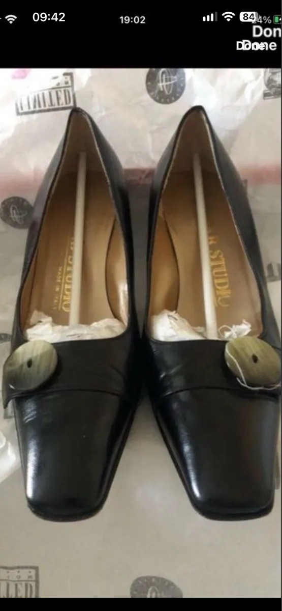 Ladies leather shoes size 36 €15 - Image 4