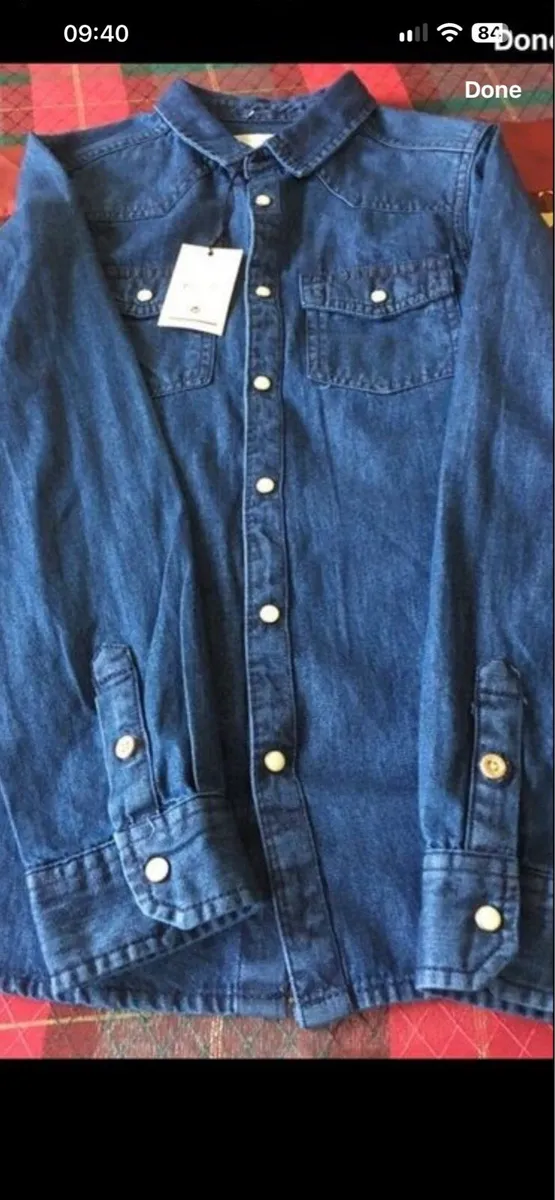 Girls BNWT shirt age 10/11 €5 - Image 4