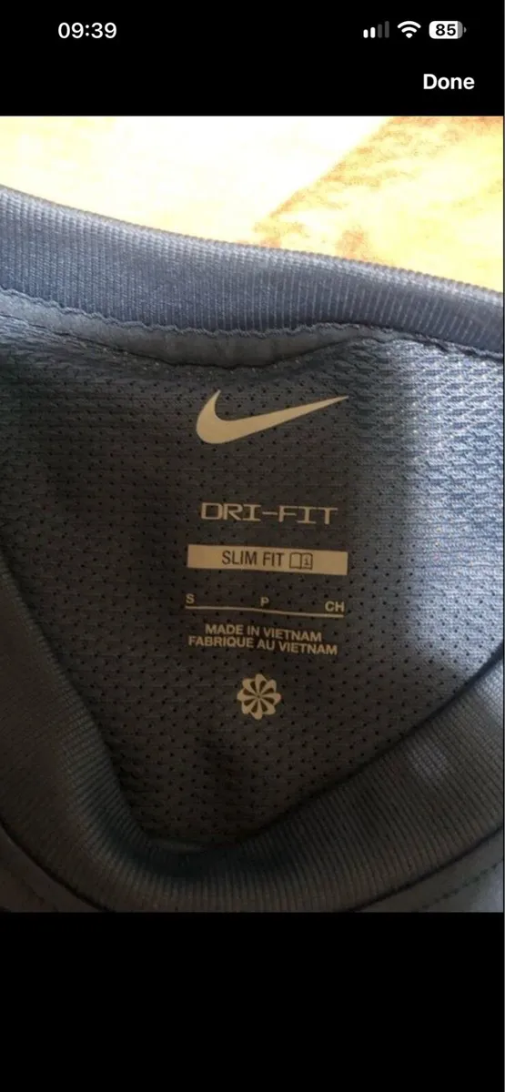 Boys Nike teeshirt size S €5 - Image 2