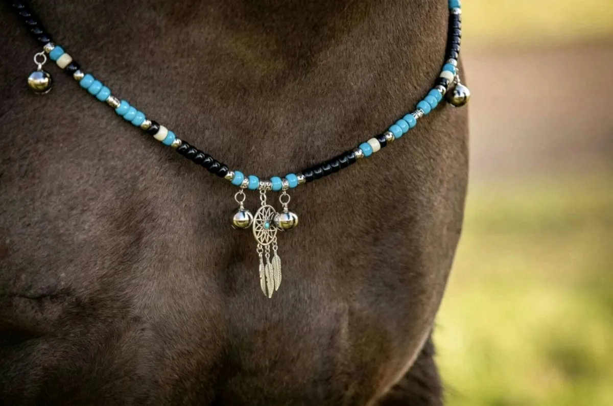 Luxury Gold Carved Horse Halter, Retro Baroque - Image 1