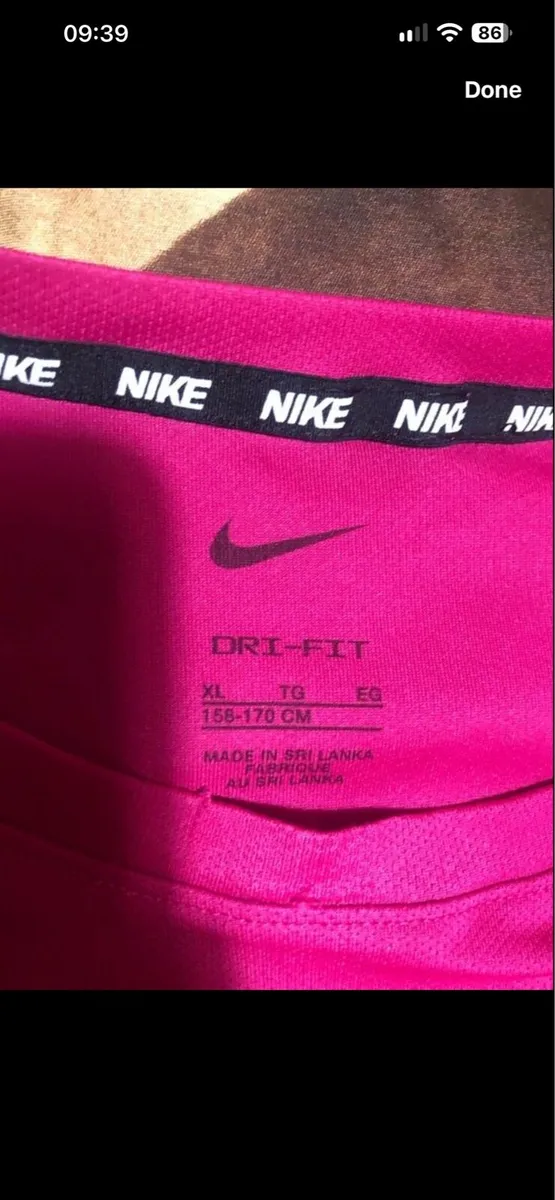Boys Nike teeshirt size XL €5 - Image 2