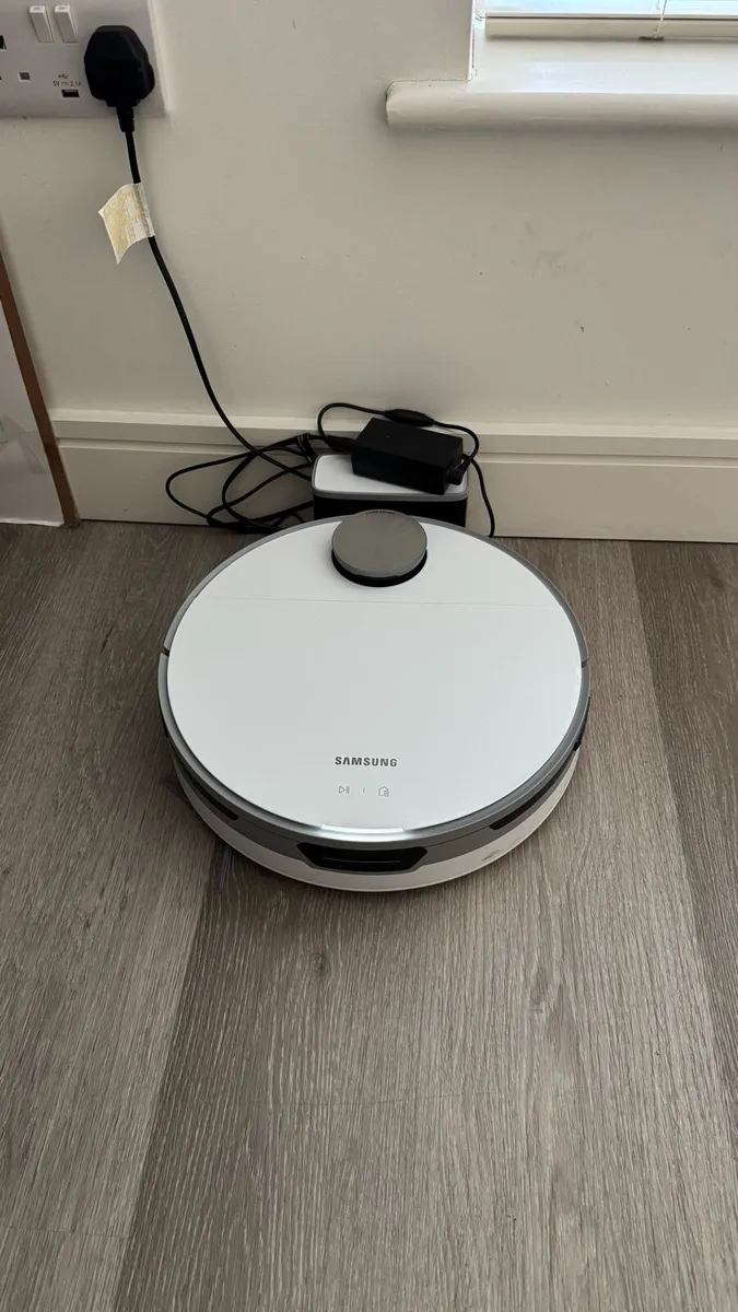 Samsung Jet Bot Robot Vacuum Cleaner - Image 3