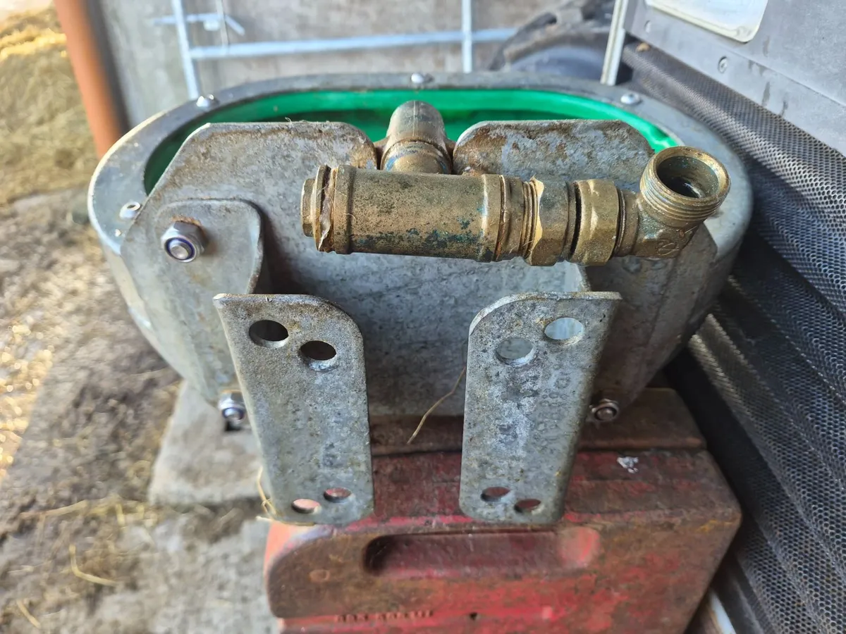 Water trough - Image 2