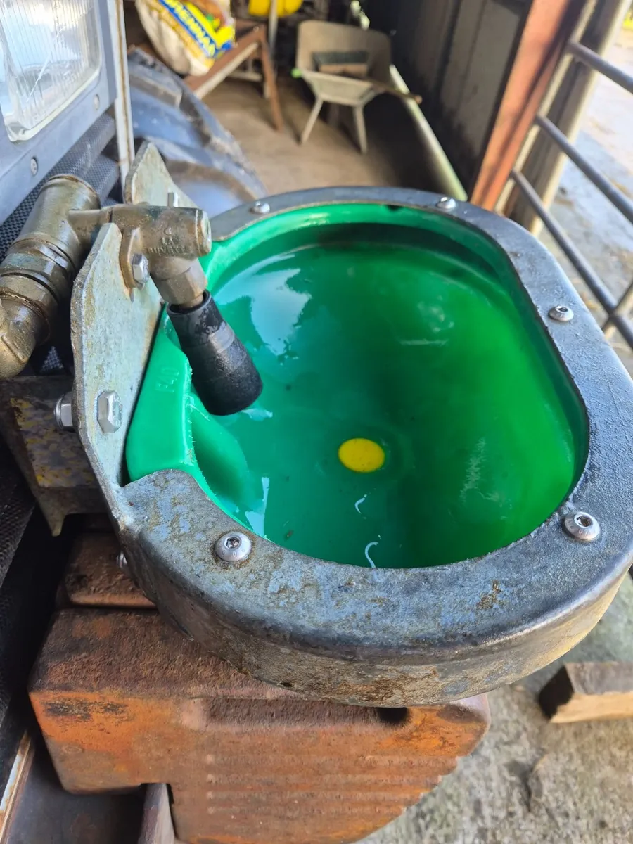 Water trough - Image 3