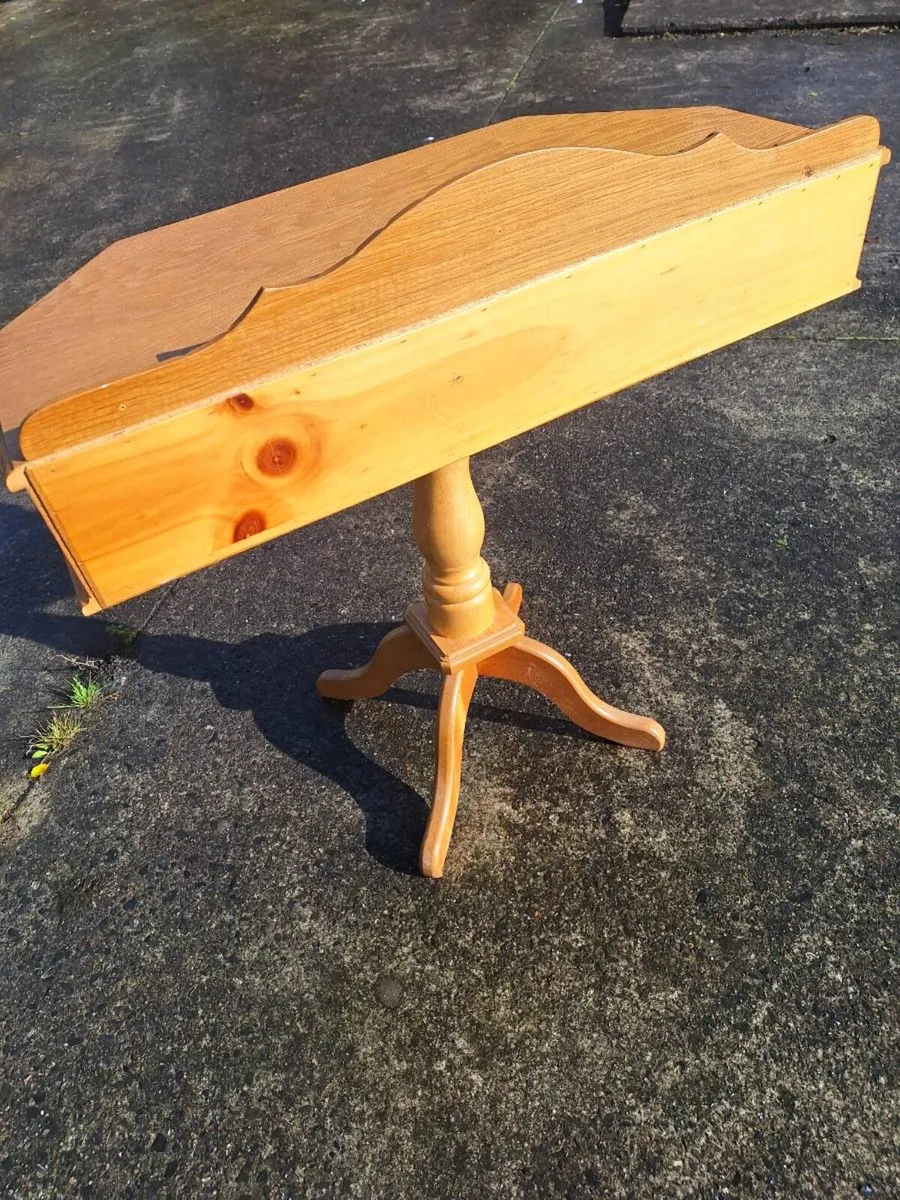 Lovely wooden hall table - Image 3