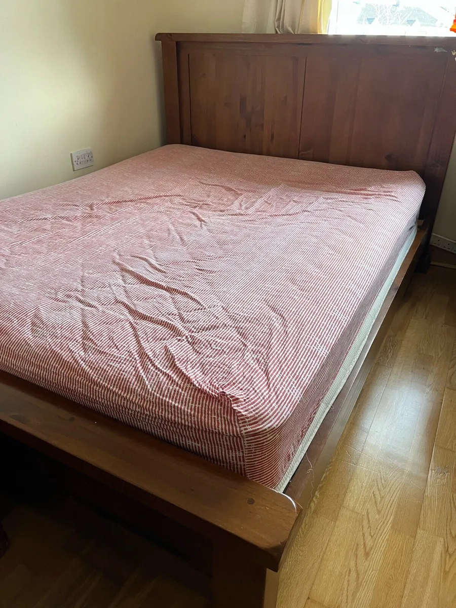 Bed - Image 1