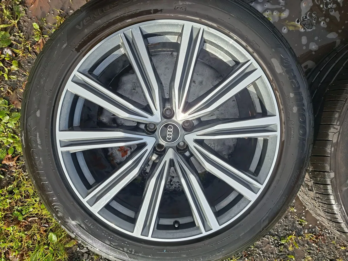 21" Genuine Audi Q8, SQ8 S Line Alloys with tyres - Image 4