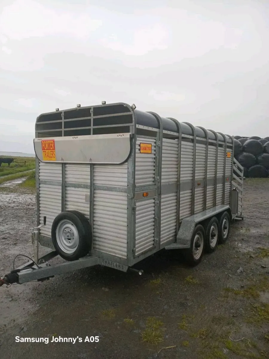 Trailer - Image 1