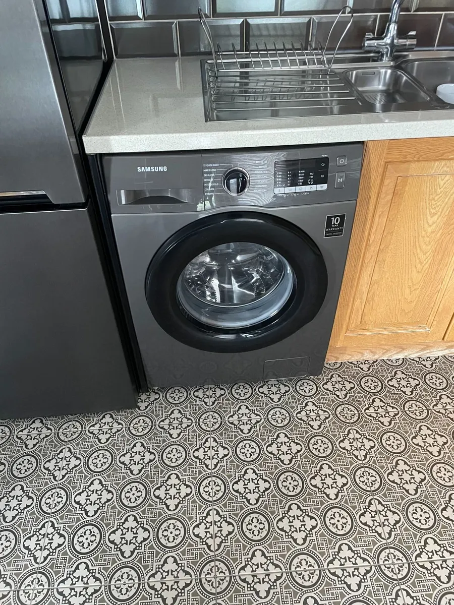 Samsung Washing Machine - Image 1
