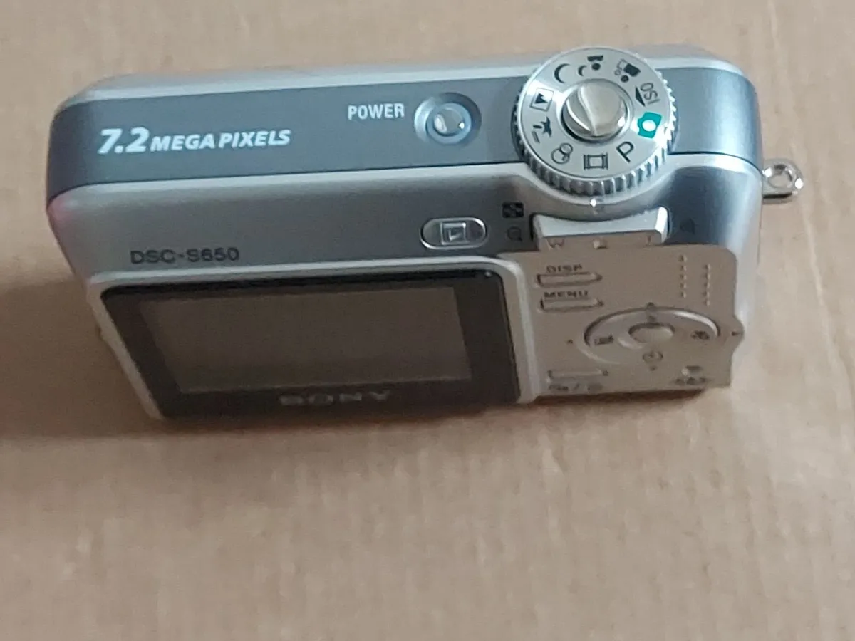 Sony Cyber-Shot Camera, Model DSC-S650, 7.2 MP - Image 4