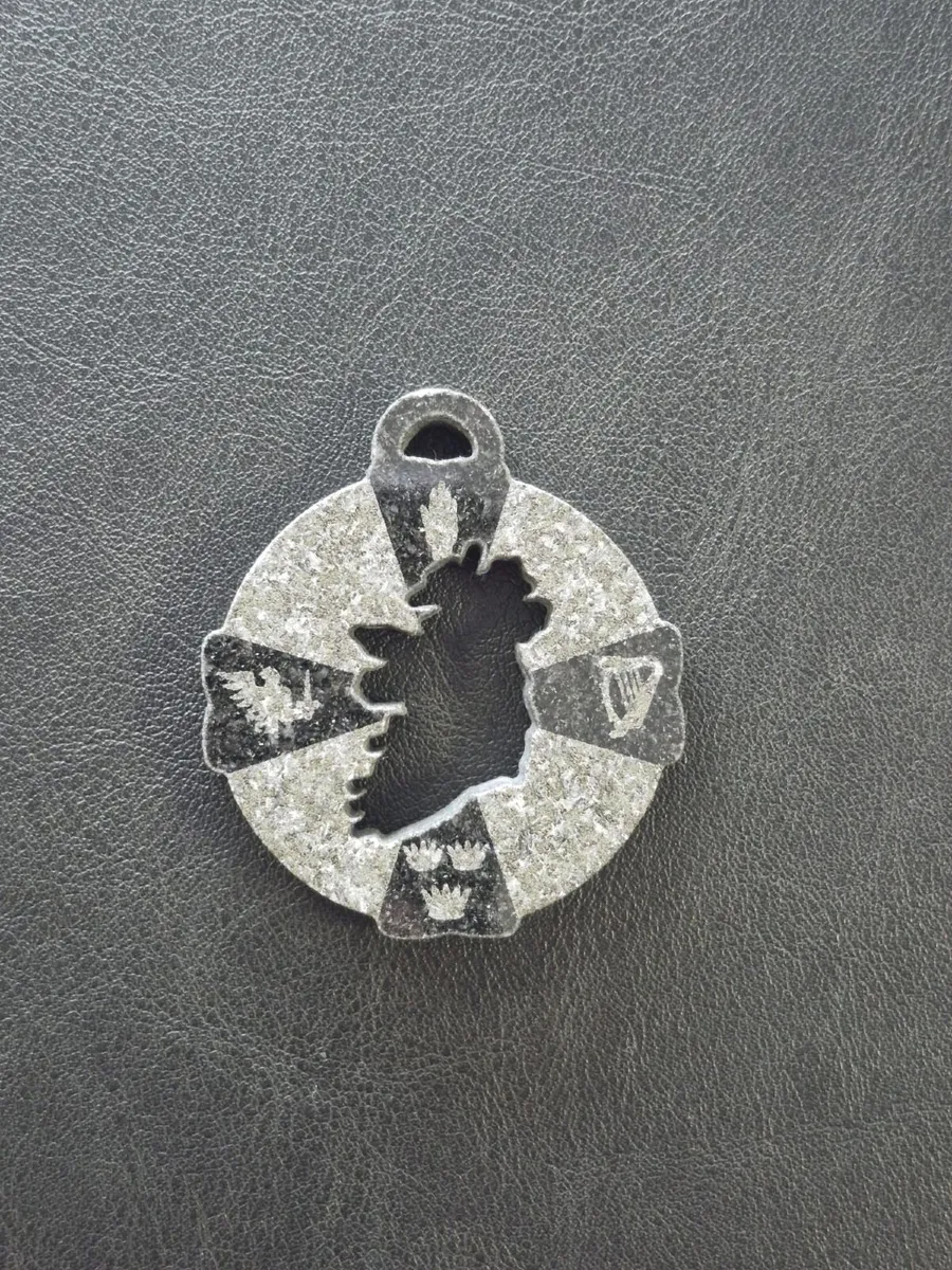 Power Pendants improve energy, strength & sleep - Image 1