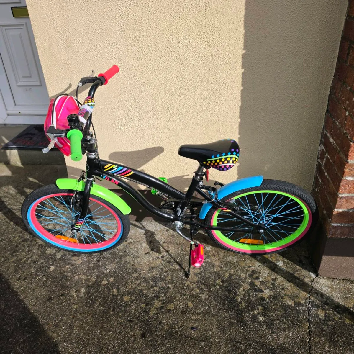 Girls Bike - Image 1