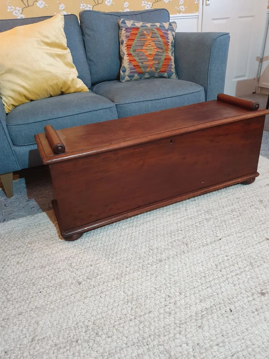 Blanket chest - Image 1