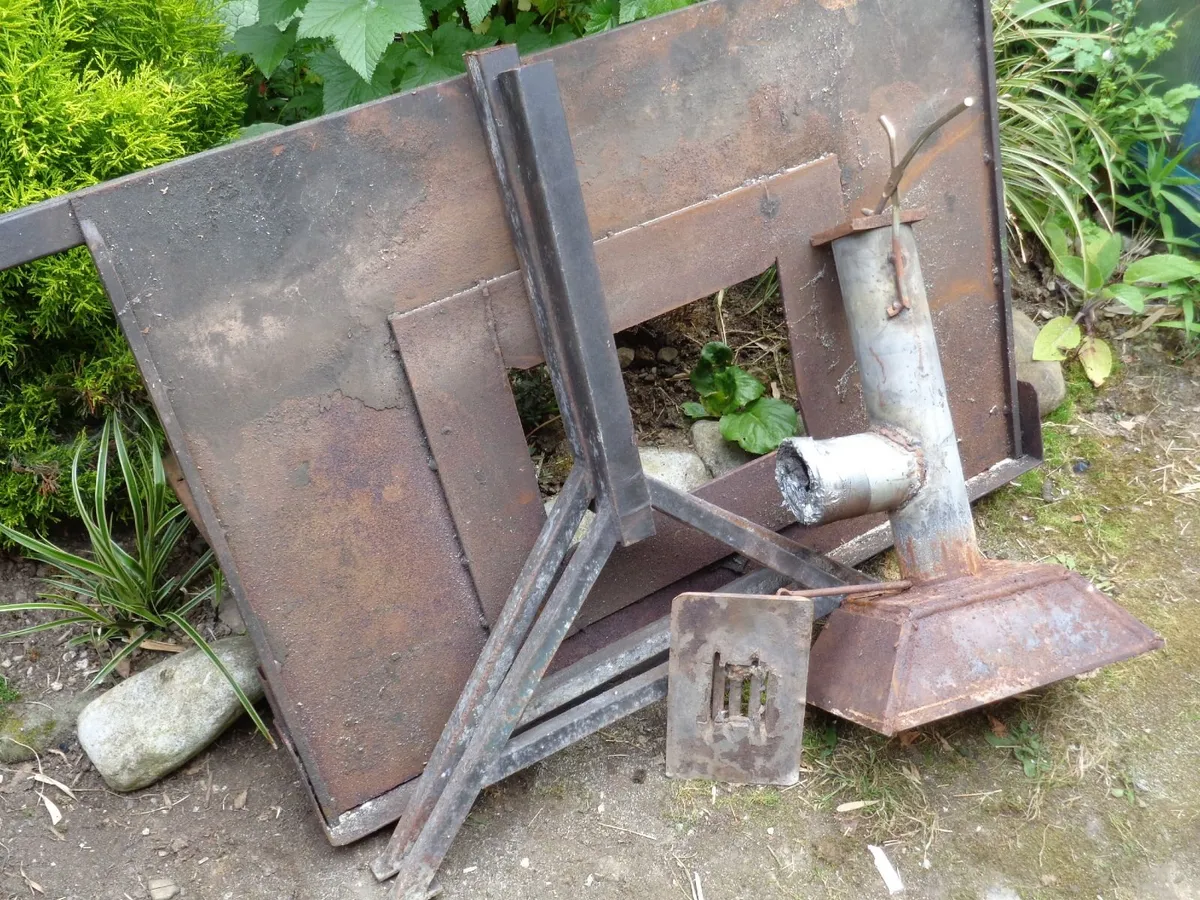 BLACKSMITH FORGE  with   240V  BLOWER. - Image 2
