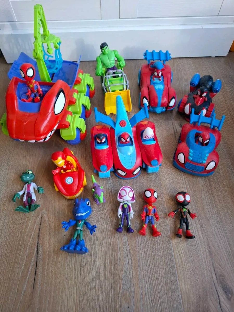 Spidey and friends - Image 1