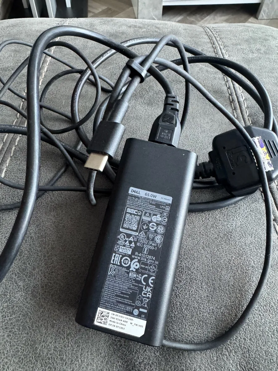 Dell charger - Image 1