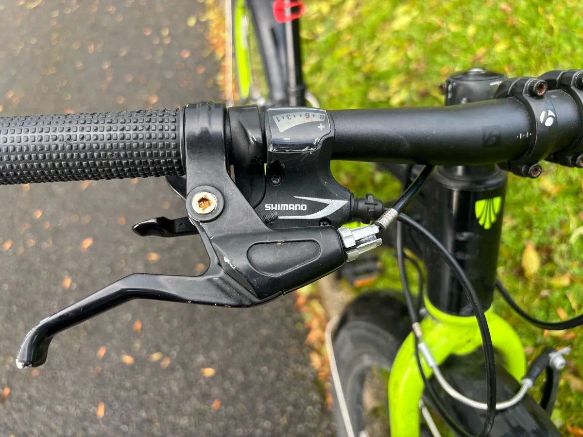 Trek Wahoo w 26” wheel. Suit 8-13 yo - Image 4