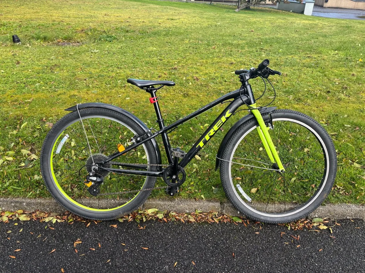 Trek Wahoo w 26” wheel. Suit 8-13 yo - Image 1