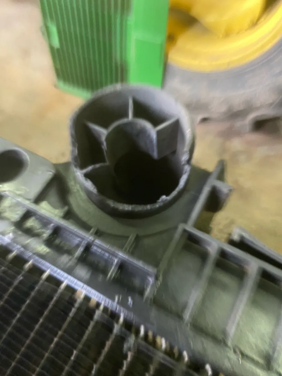 John Deere 6800 - Image 3