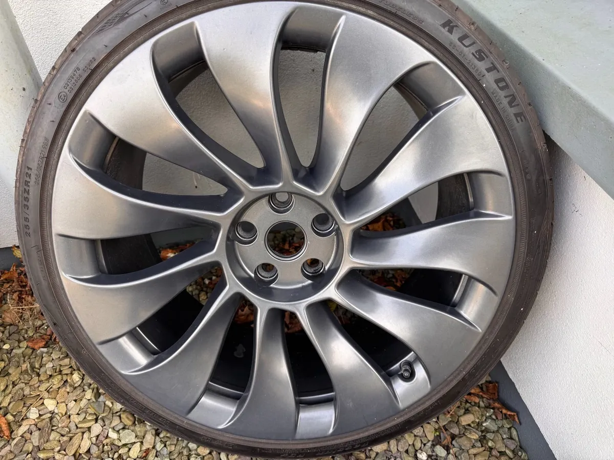 Tesla 21" Uberturbine wheels + tyres + TPMS, mint - Image 3