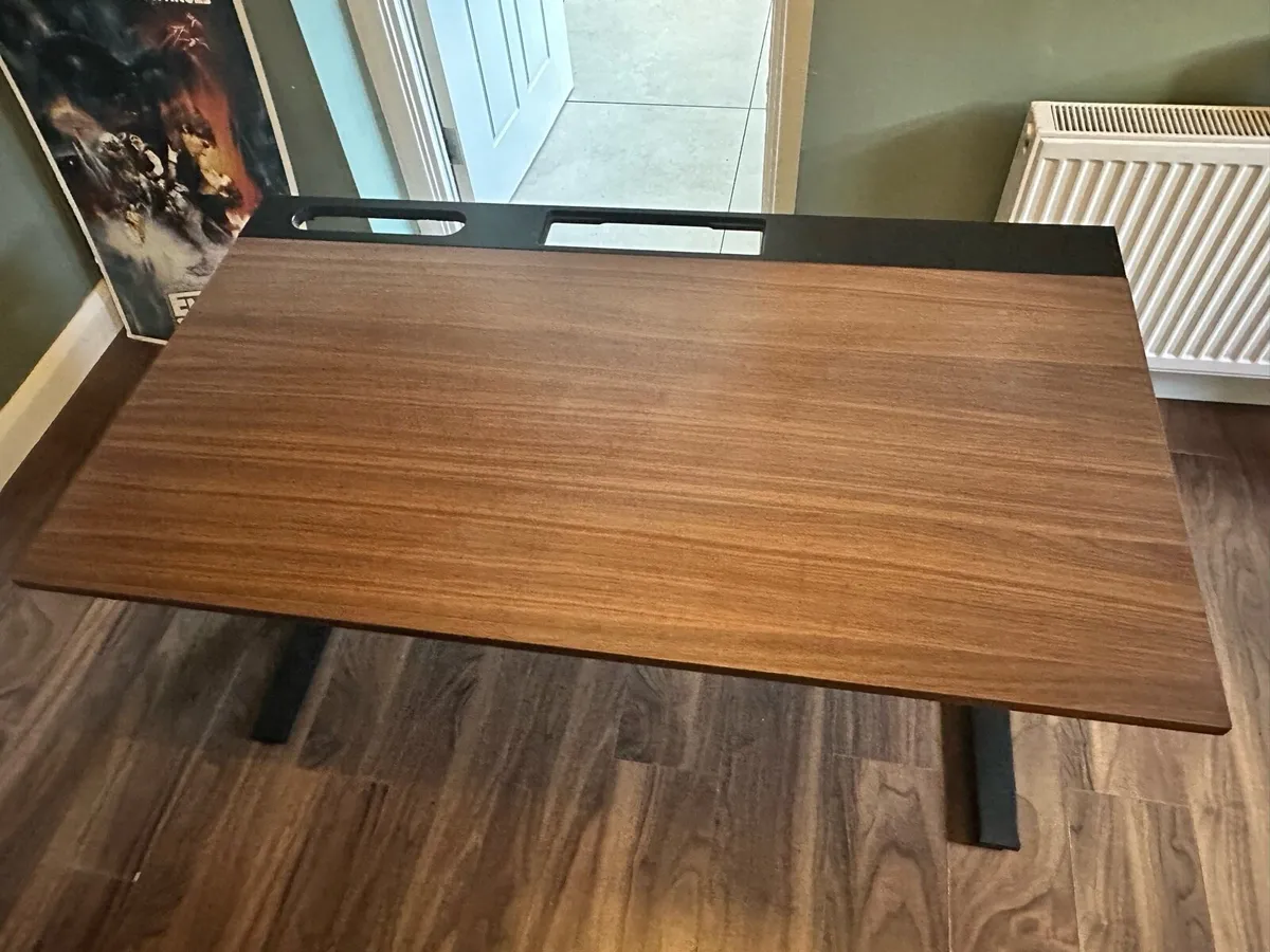 Desk - Image 2