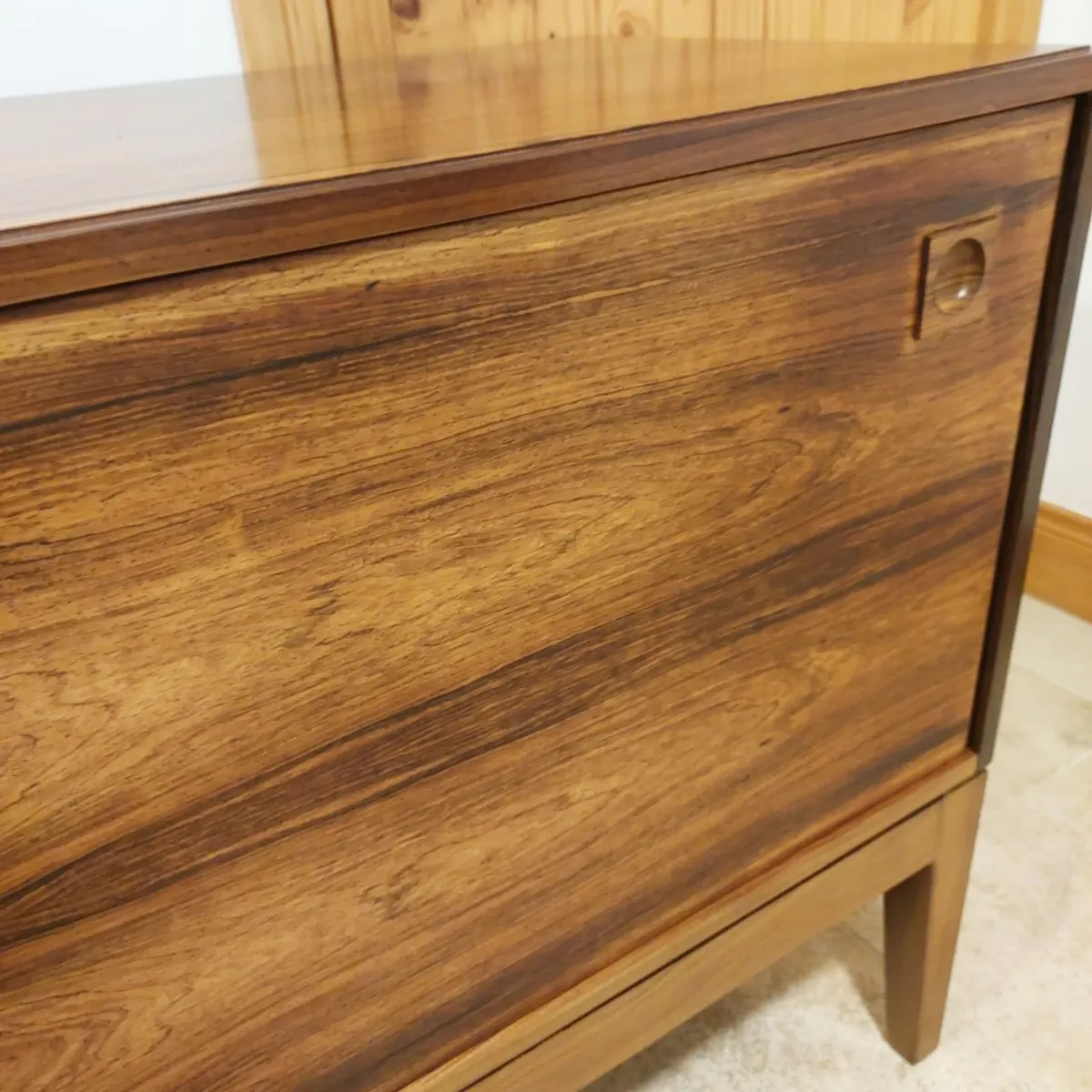 Mid Century 'Archie Shine' Rosewood Sideboard - Image 4