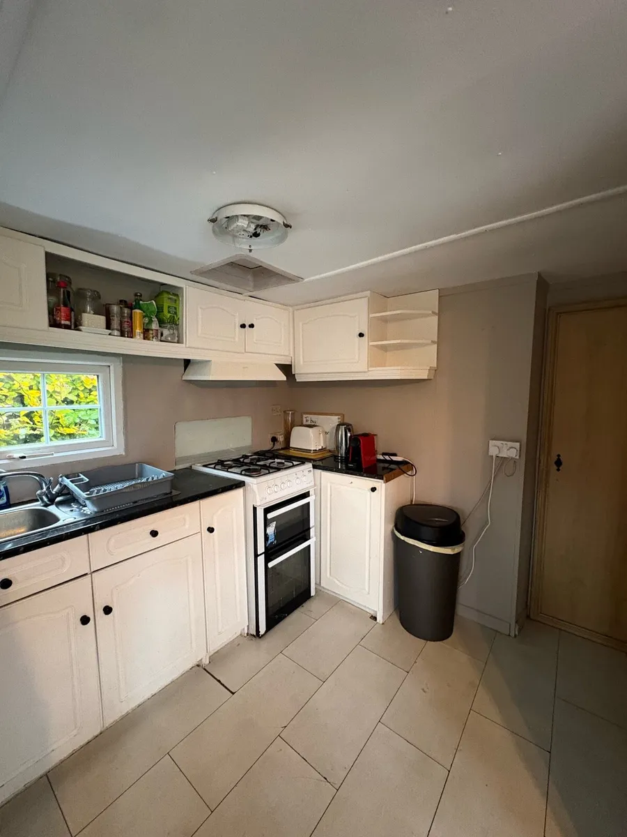 Mobile Home - Image 4