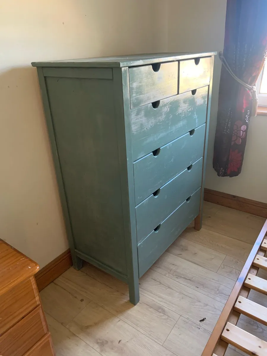 Bed room locker - Image 4