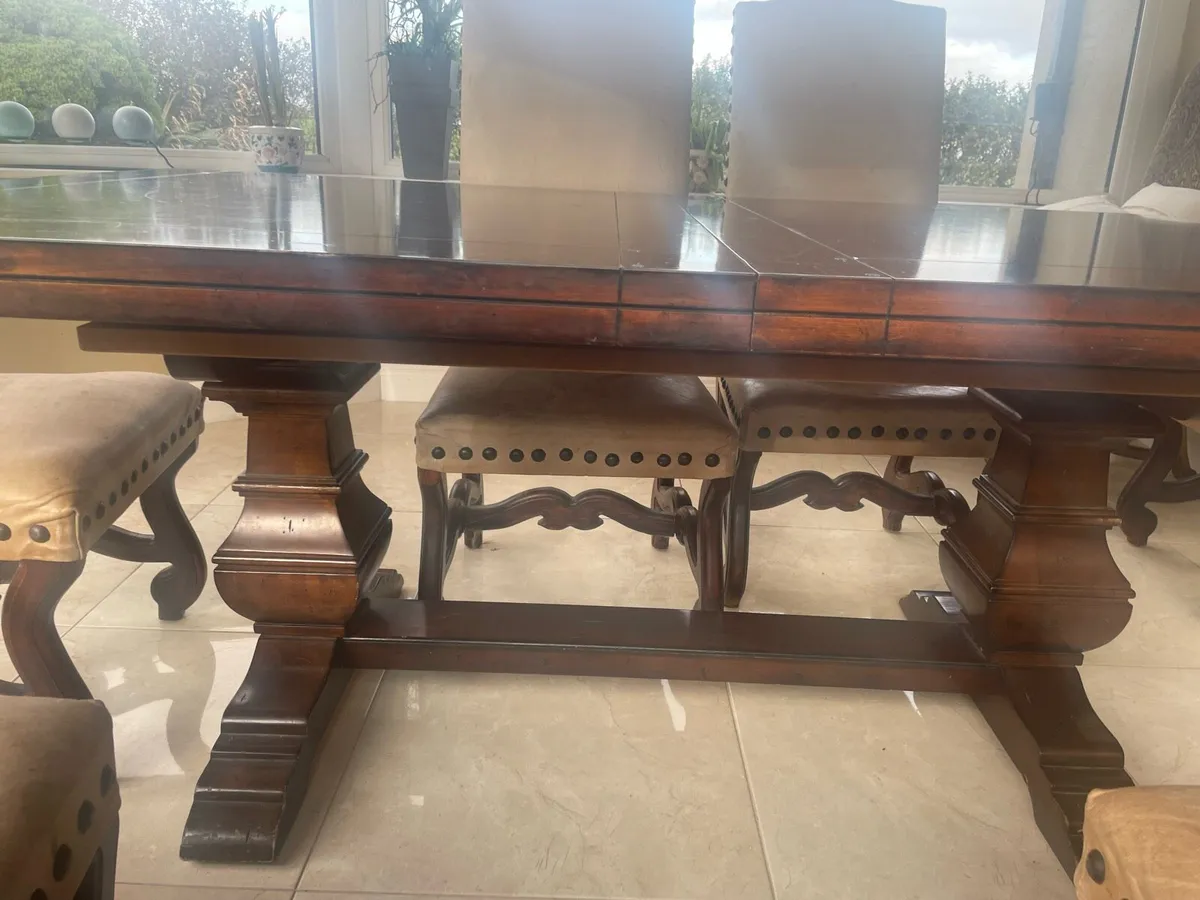 Solid dark wood table and 6 chairs - Image 4