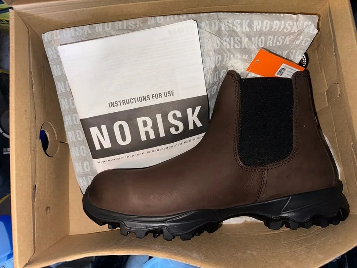 No Risk work boots - Image 1