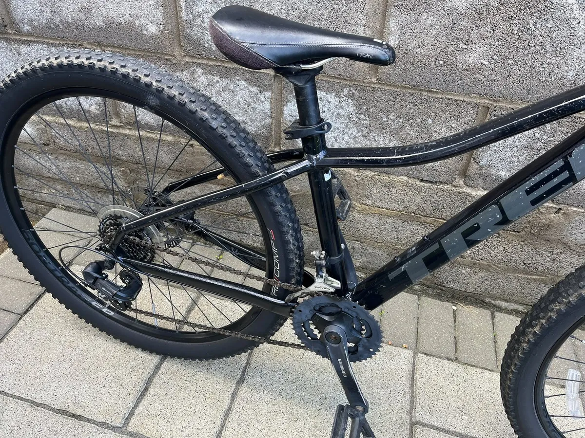 Trek Marlin 5 size Small - Image 4