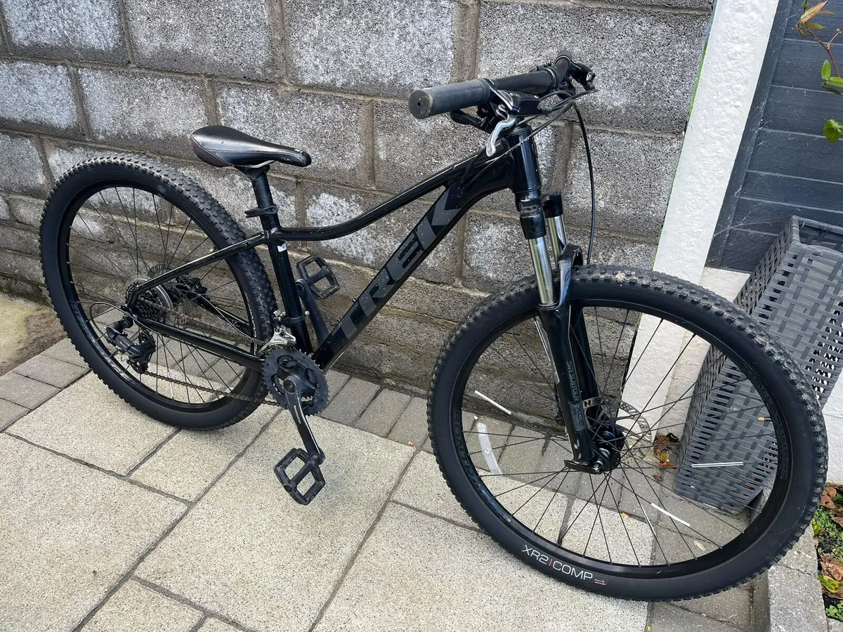 Trek Marlin 5 size Small - Image 1