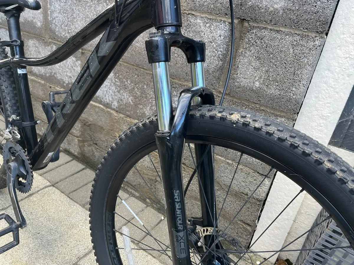 Trek Marlin 5 size Small - Image 2