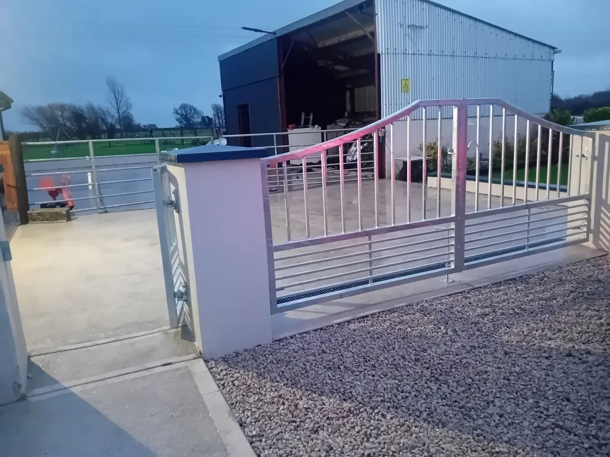 Gates - Image 3