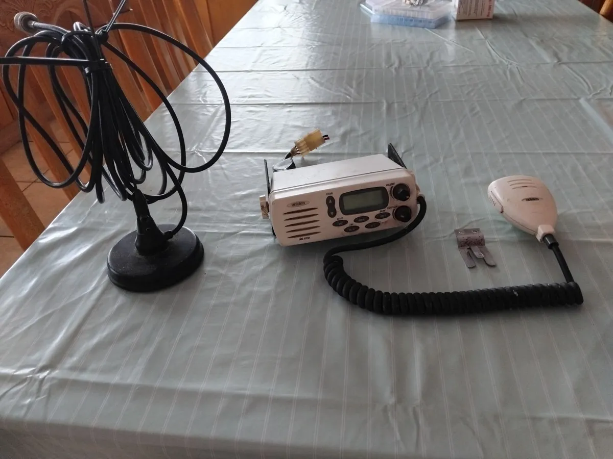 Vhf radio - Image 2