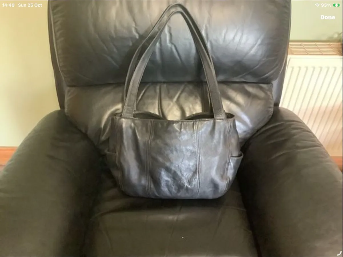 Tula soft leather shoulder bag - Image 1