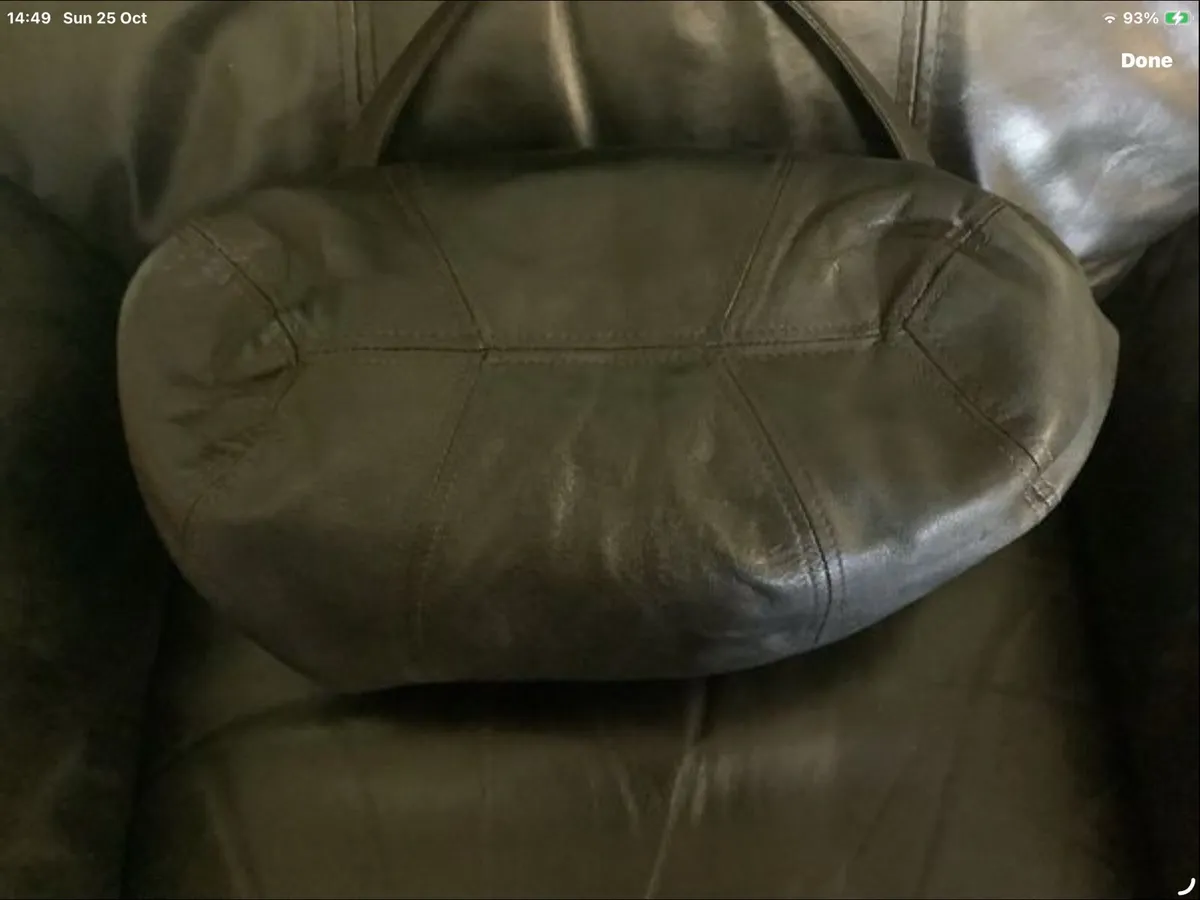 Tula soft leather shoulder bag - Image 3