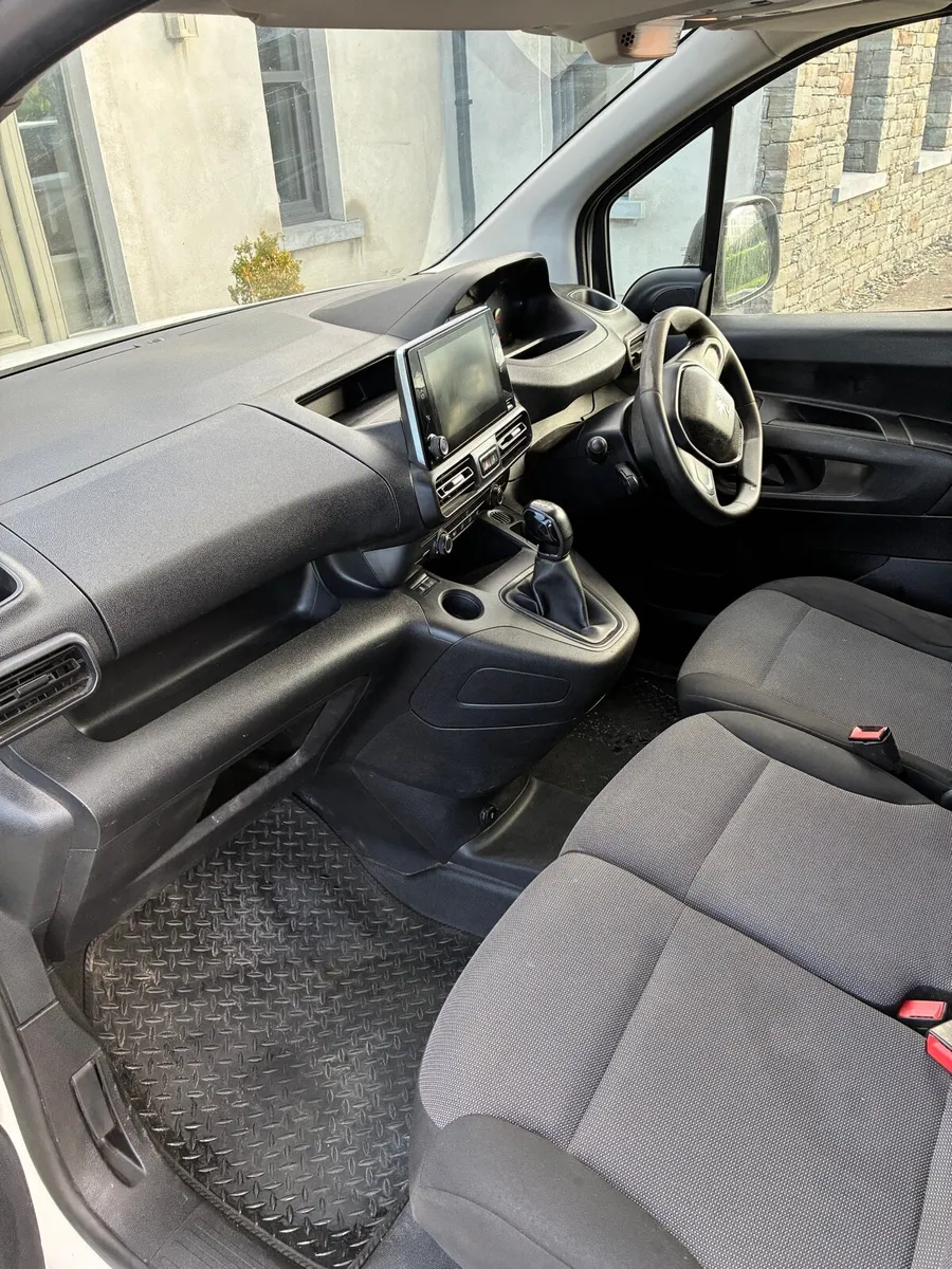Peugeot Partner Professional - Image 3