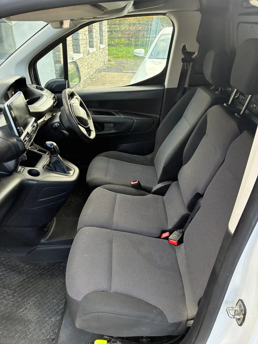 Peugeot Partner Professional - Image 4