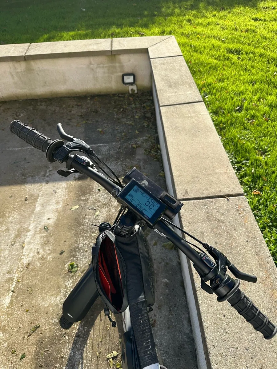 Carrera 1500W 48V Electric Bike - Image 4