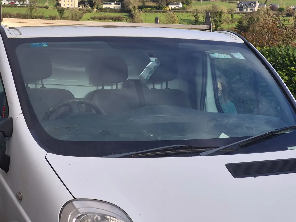 Renault Trafic 2014 - Image 2