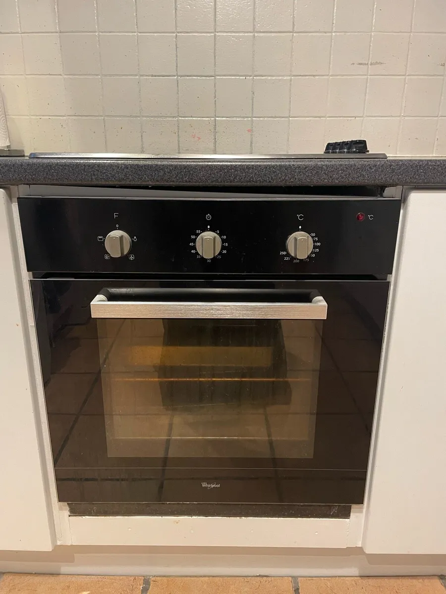 Whirlpool Single Fan Oven
