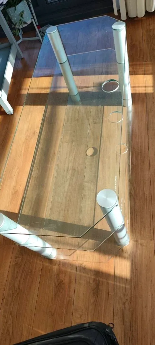 TV glass stand - Image 1