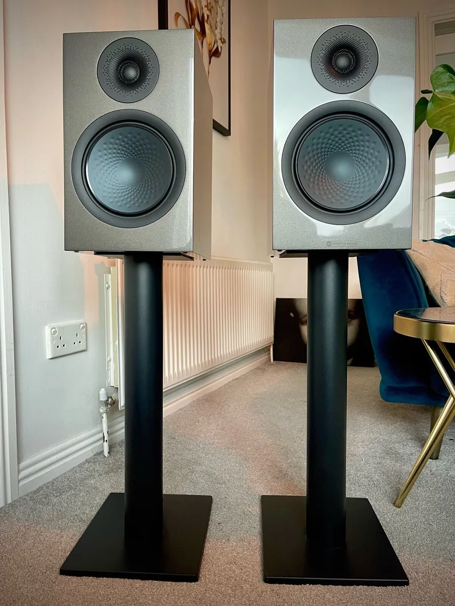 Black Hifi speaker stands ( pair ) - Image 1