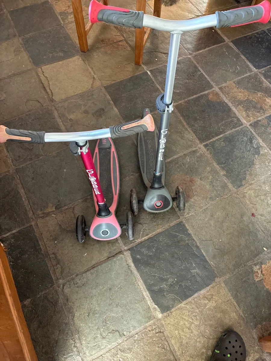 Boy and girls scooter for sale - Image 2