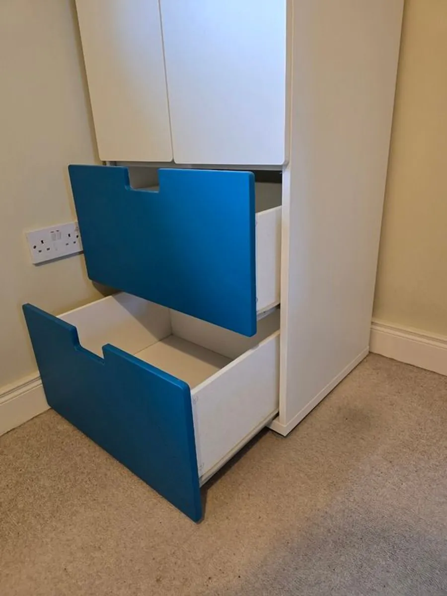 Childrens wardrobe - Image 3